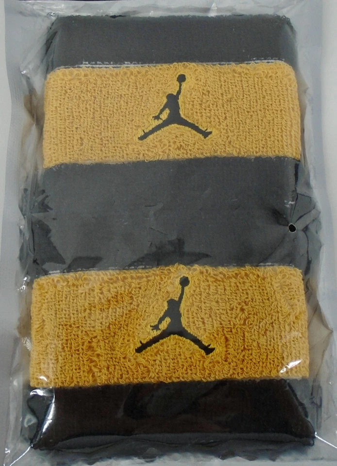 Conjunto de diadema y pulseras Nike Jordan Terry para hombre negro/dorado lijado Foto 3 de 4