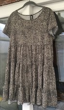 Cameo Rose Size Medium Black & Grey Animal Print Smock Top / Short Dress.      d