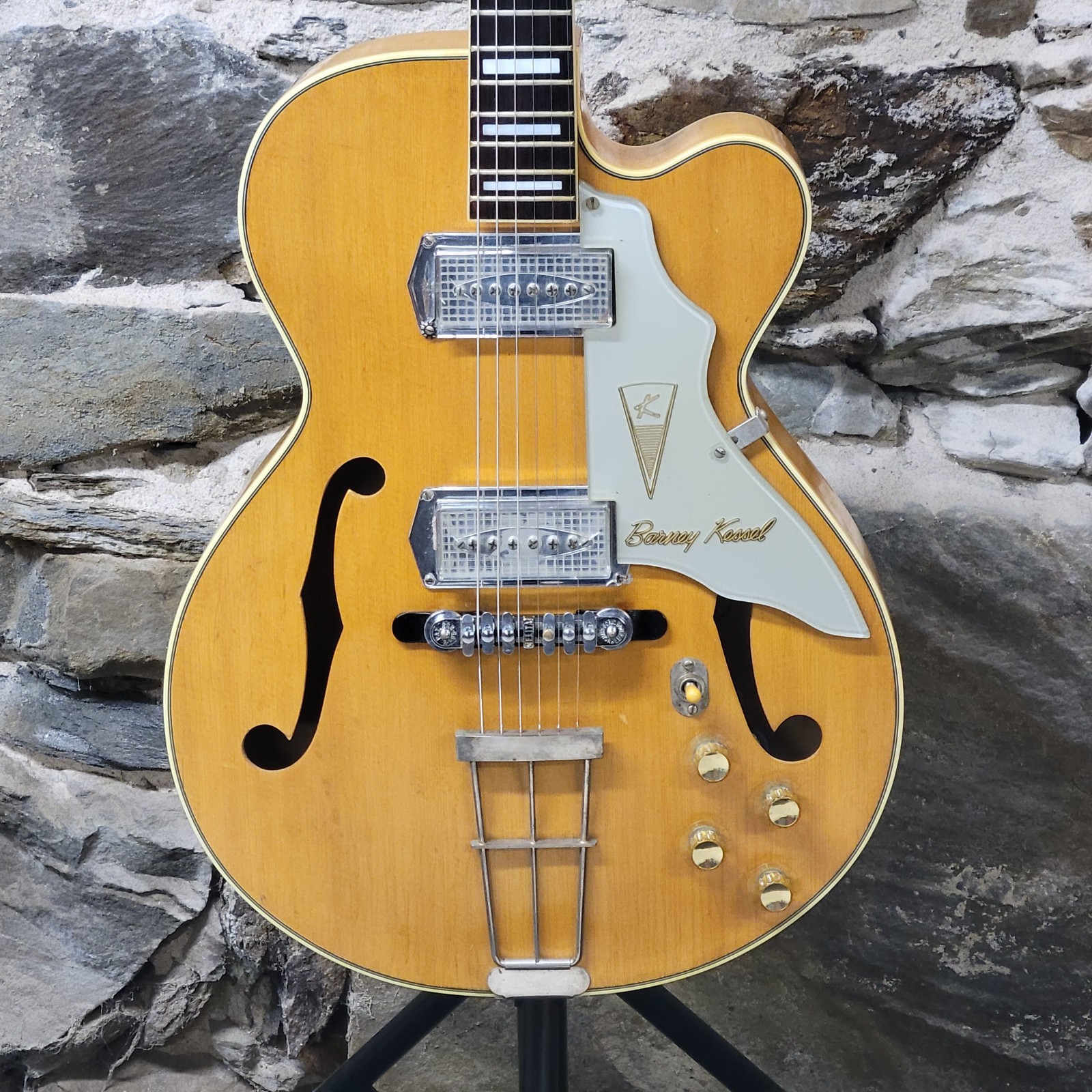 1957 / 1958 Kay Barney Kessel K6700B Artist Blonde