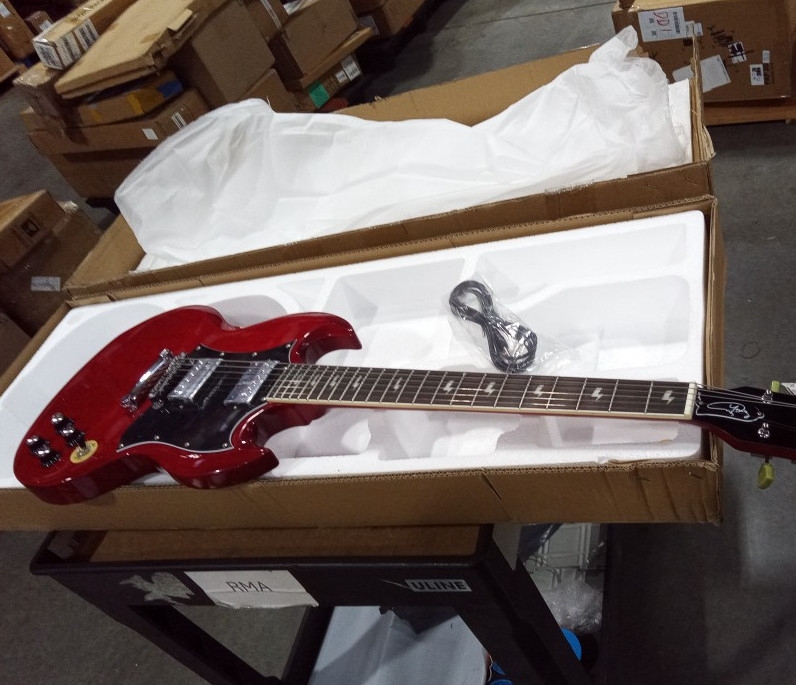 USED In good condition SG Electric Guitar Standard Cherry rosewood fretboard