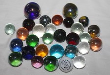 VINTAGE / MODERN LARGE LOT OF SHOOTERS URANIUM AND SMALL MULTICOLOR GAME MARBLES