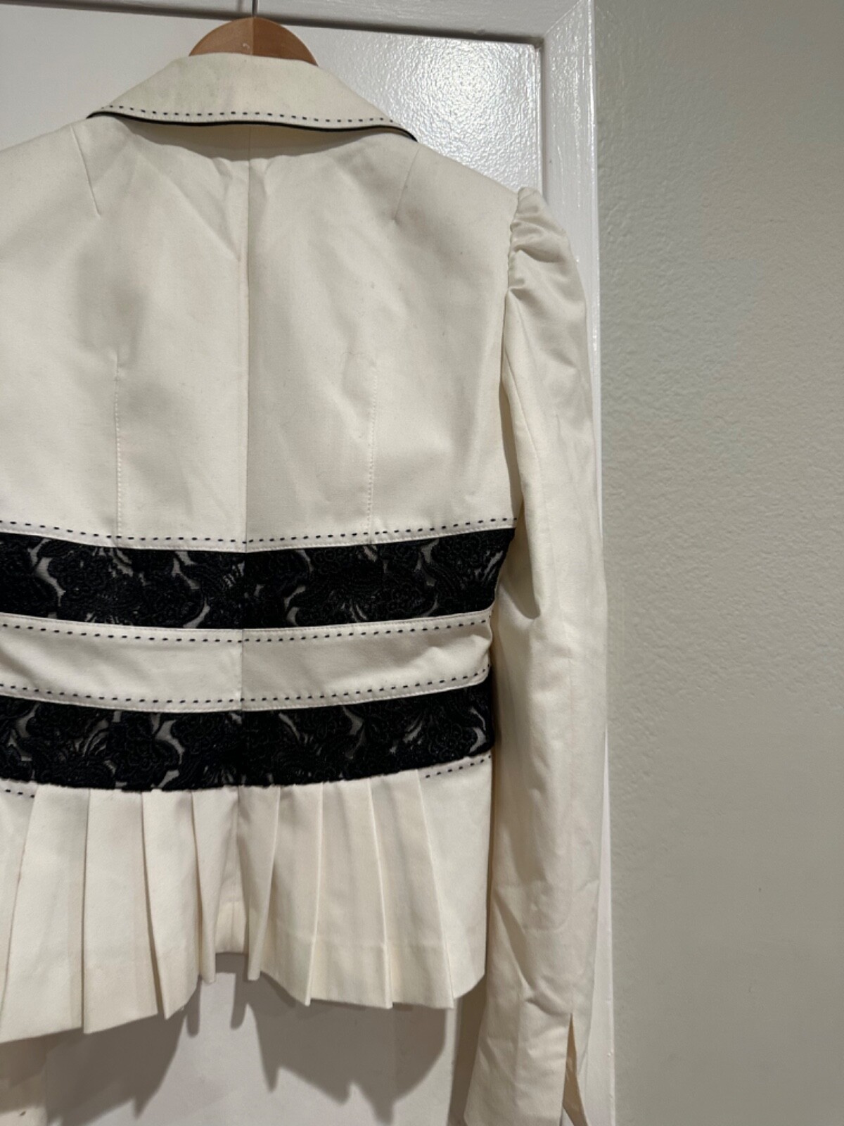 Bebe Jacket - image 4