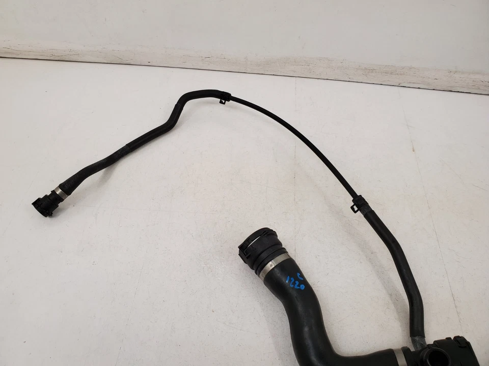✅ 07-10 OEM BMW E90 E92 E93 335 335is Motor N54 Radiador Manguera de refrigerante superior Foto 4 de 4