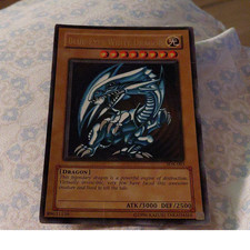 Konami Yu-Gi-Oh TCG Blue-Eyes White Dragon SDK-001 1st Ed Holo Ultra Rare