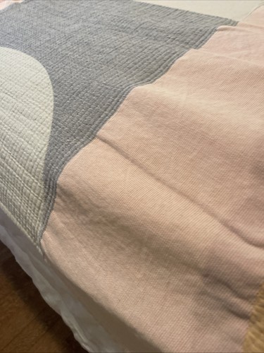 TEXTEIS PENEDO 100% Cotton Throw Coverlet 55”x69” Pastel Geometric Style - Picture 7 of 10