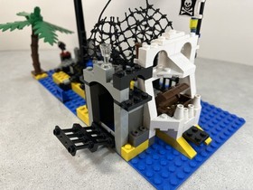 LEGO Pirates: Shipwreck Island (6296)