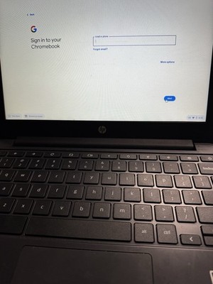 HP Chromebook TPN-Q151 Intel Celeron N3060 1.60GHz 4GB RAM - Reset W/ Charger