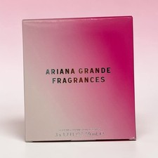 Mod Blush Ariana Grande 香水- 一款2022年女用香水