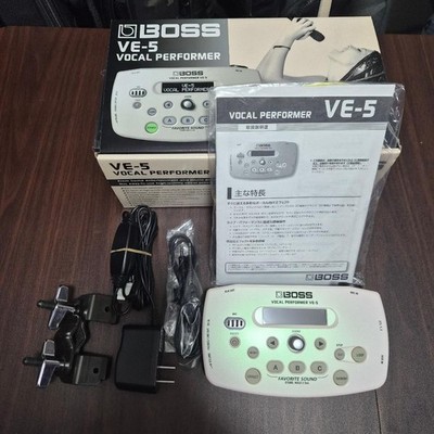 Boss VE-5 Vocal Performer Vocal Effektpedal weiß gebraucht mit Adapterkabel