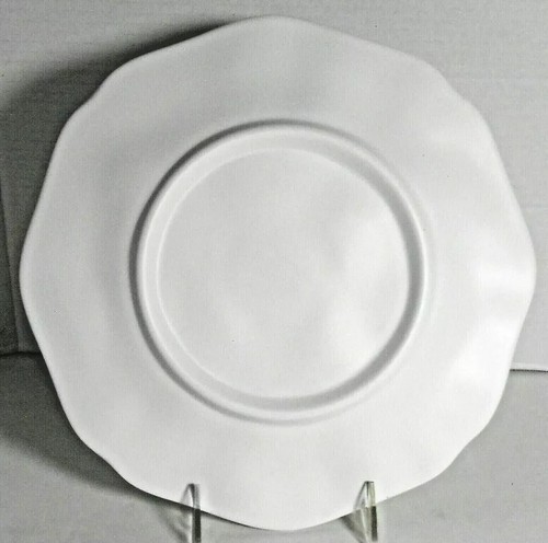 The Farmhouse Rachel Ashwell Life Is Sweet Bee Melamine 4 Dinner Plates New - Picture 2 of 2