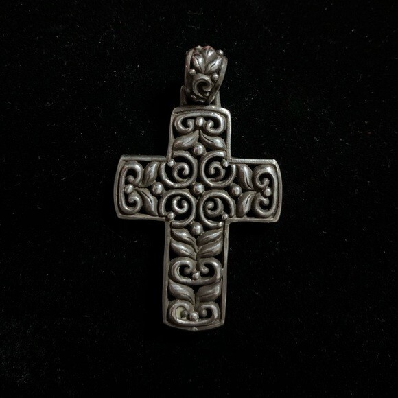 Silver cross pendant - image 1