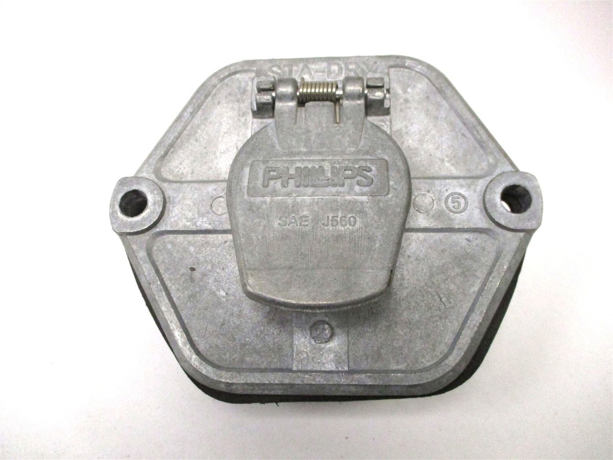 15-760 PHILLIPS 7 WAY DIE-CAST TRAILER SOCKET RECEPTACLE WITHOUT