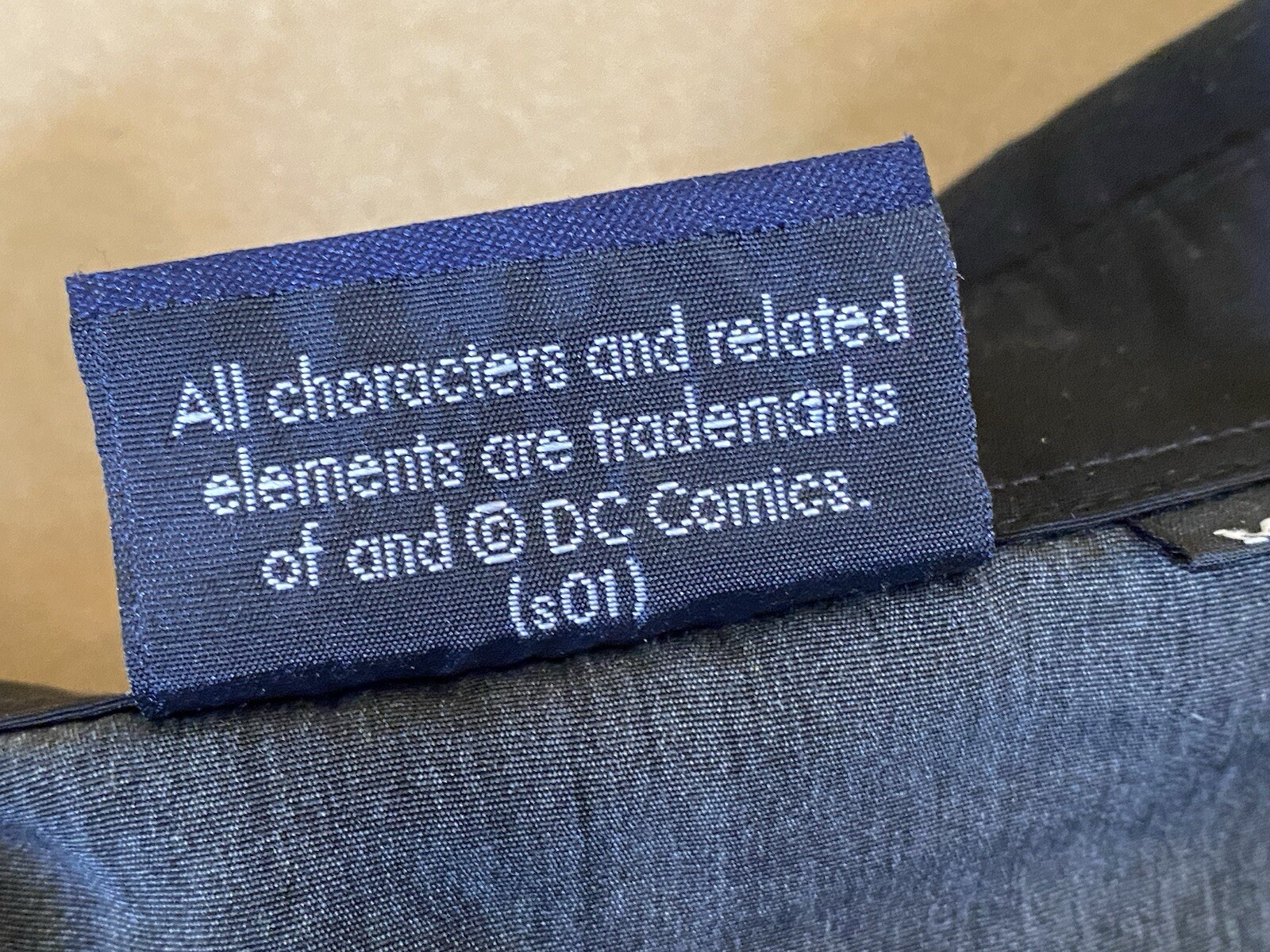 DC Comics Style Polyester Medium Buttoned Down Co… - image 3