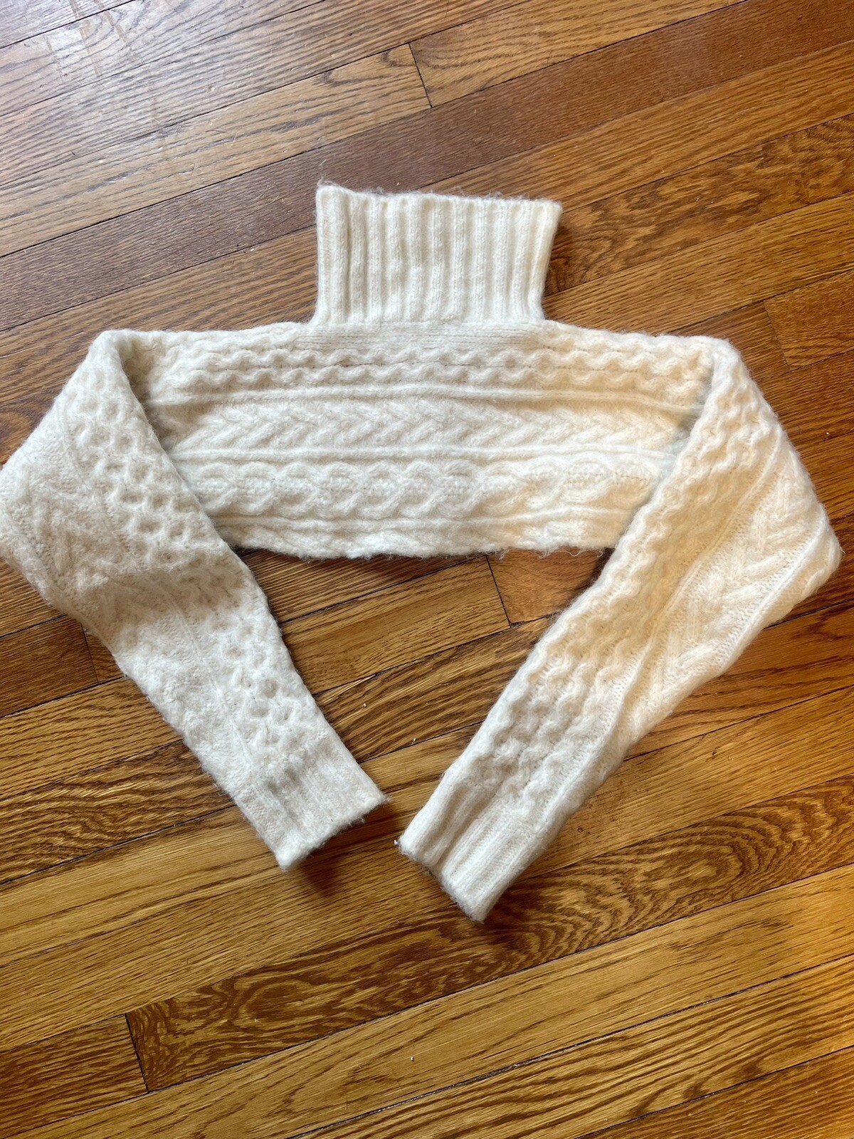 zara cable knit turtle neck scarf sleeves arm warmers beige XS/S crop