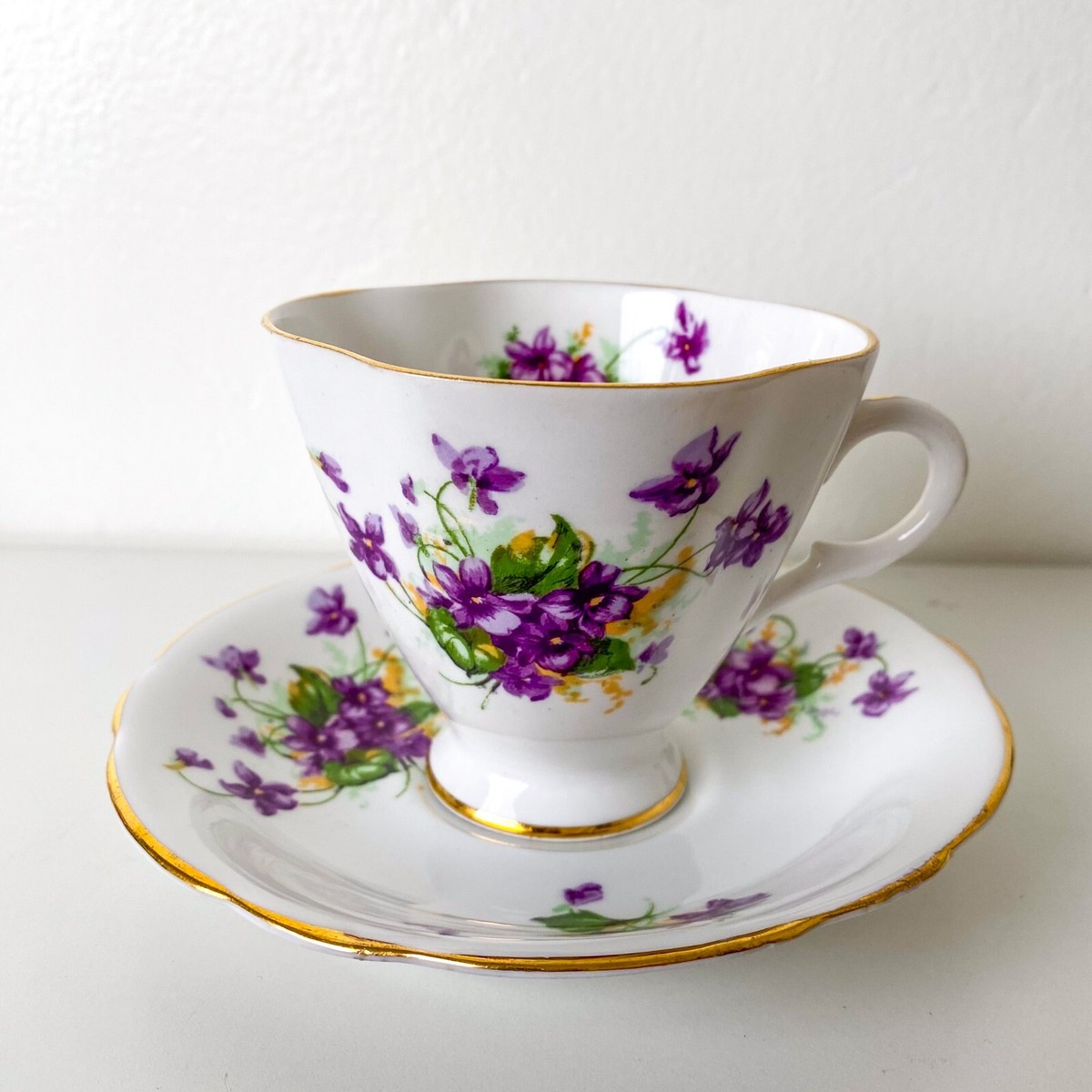 Vintage Clarence-English Bone China PURPLE VIOLETS Gold Trim