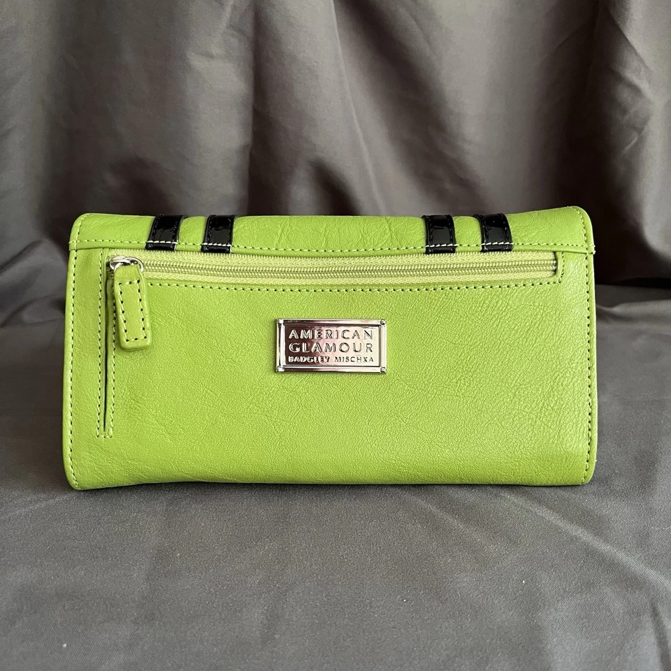 Cartera Badgley Mischka "American Glamour" CUERO Verde Lima Negra a Cuadros PATENTE Foto 2 de 4