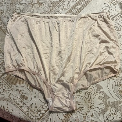 Vanity Fair 16345 Briefs Size 6 M Granny Panties  Ivory Nylon NWOT