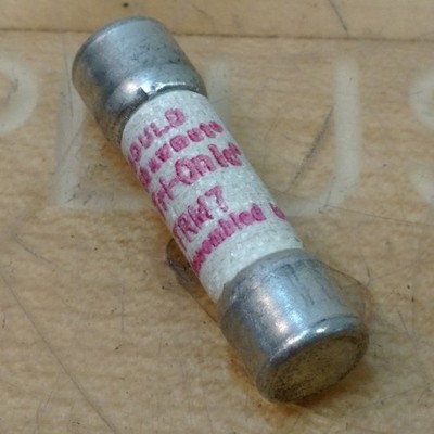 Gould Shawmut TRM7 Tri-Onic Time Delay Fuse, 7 Amp 250VAC - USED