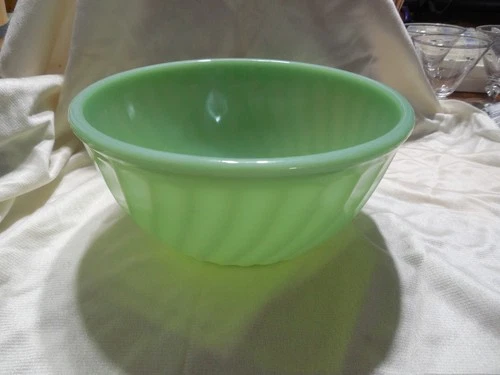 Vintage Fire King Jadeite Swirl Bowl Anchor Hocking 8" Diameter