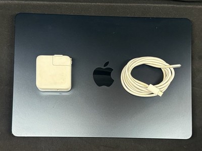 2022 Apple MacBook Air 13.6'' M2 8C GPU 3.5GHz 8GB RAM 256GB SSD