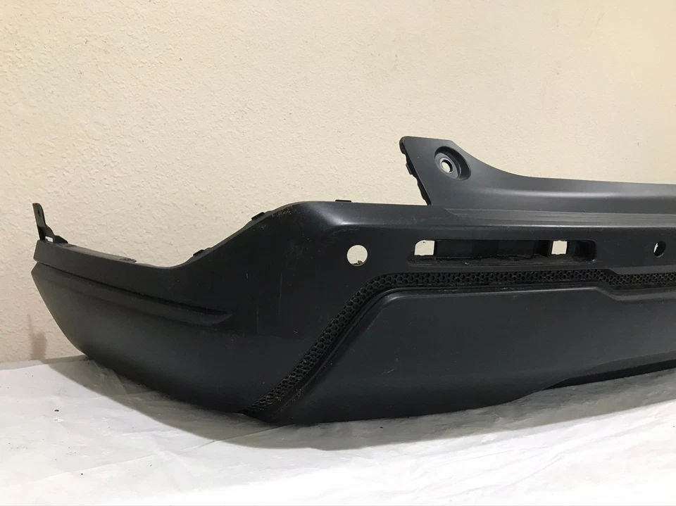 Cubierta de parachoques trasero negra Honda CR-V CRV 2023-2025 71501-3A0-A00 OEM Foto 4 de 4