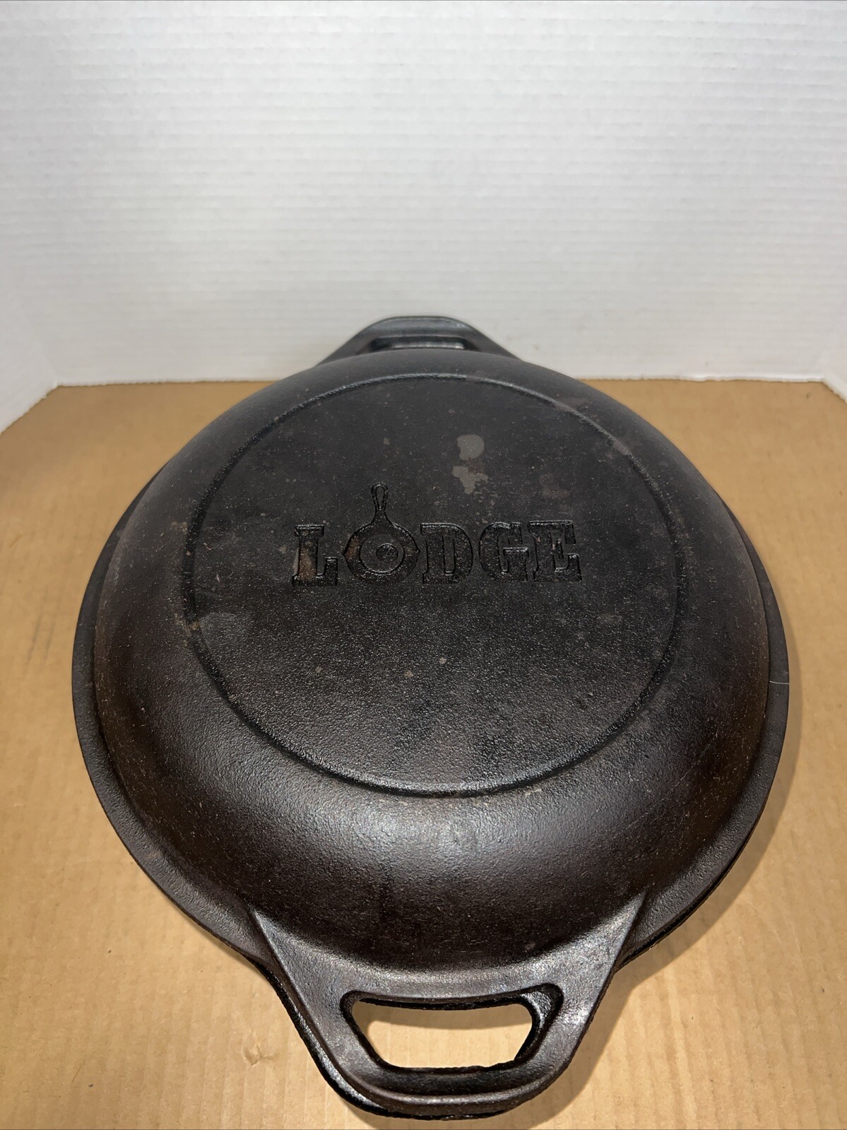 Lodge 5 Quart Cast Iron Double Dutch Oven