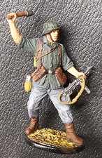 TIN SOLDIERS 54 MM WORLD WAR II, GERMAN SOLDIER . NEW