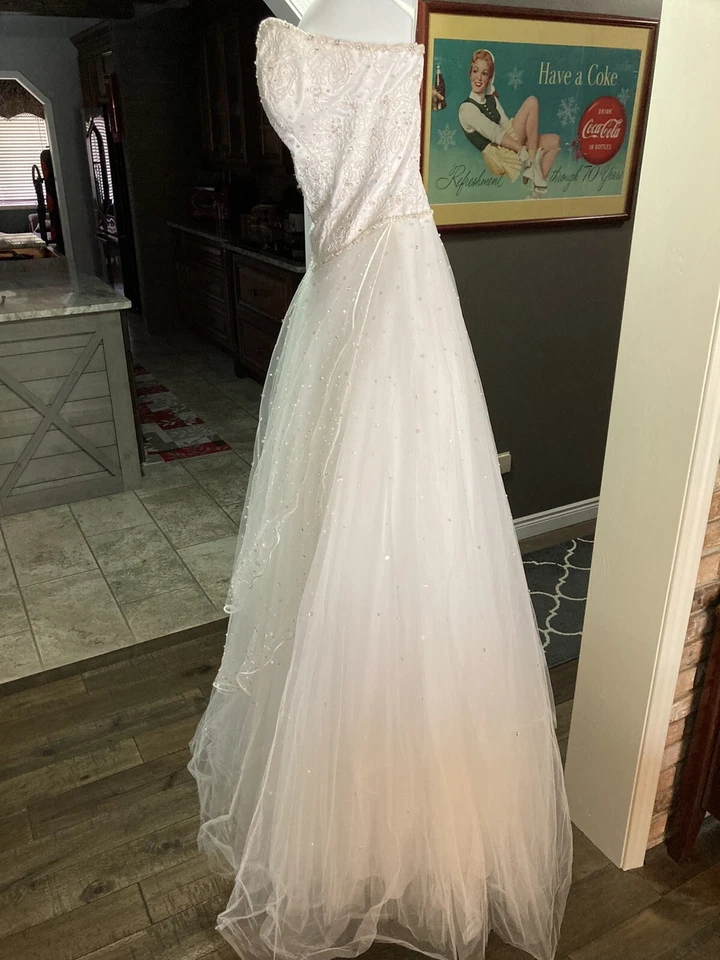 Vestido de Boda Mori Lee Vestido de Baile Princesa Formal Vestido con Cuentas Talla 5/6 Usado en Excelente Condición  Foto 3 de 4