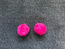 Nagelneu ohne Etikett, 2 x Schlüsselanhänger flauschig rosa Bommel