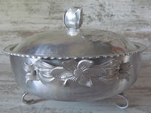 VTG Hand Hammered Aluminum Bowl Metalware w/ Lid, Handles (& Legs = RARE) Tulips - Picture 17 of 21