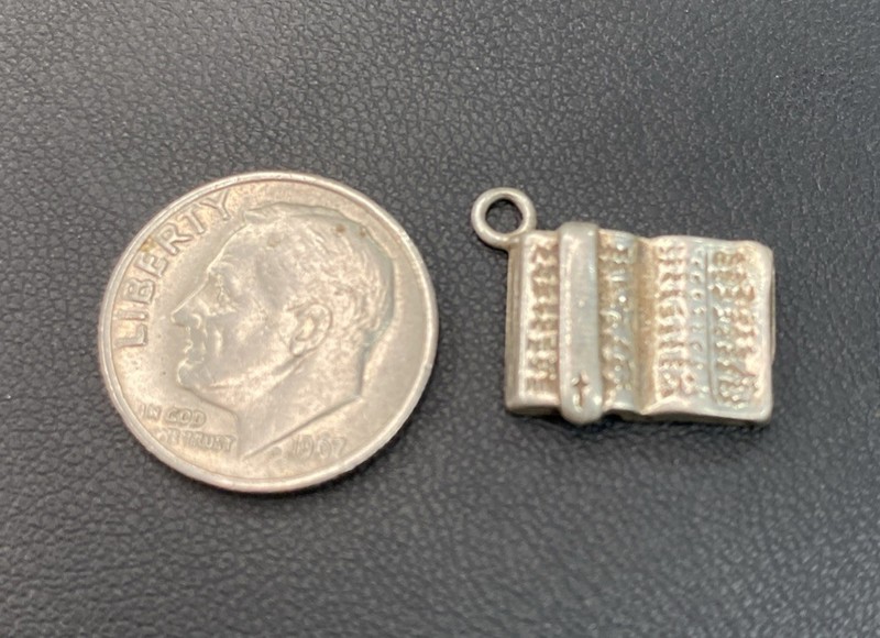 Sterling Silver Charm Pendant Holy Bible 2.49g