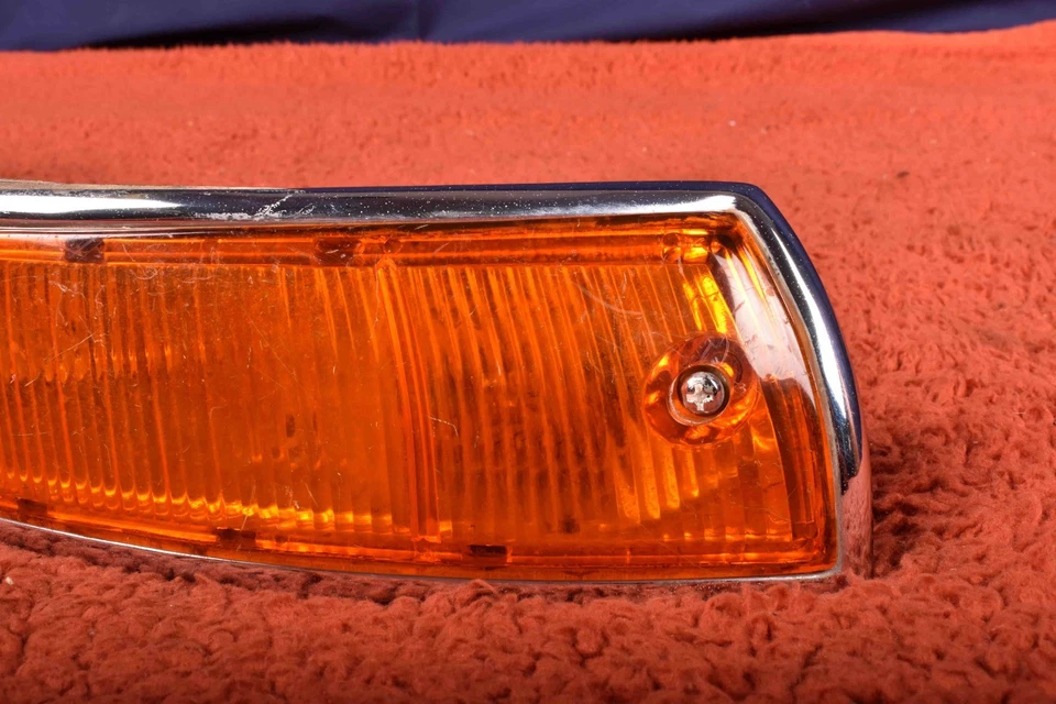 Luz intermitente pasajero derecho Porsche 911 912 SWB 1965-1968 Foto 3 de 4