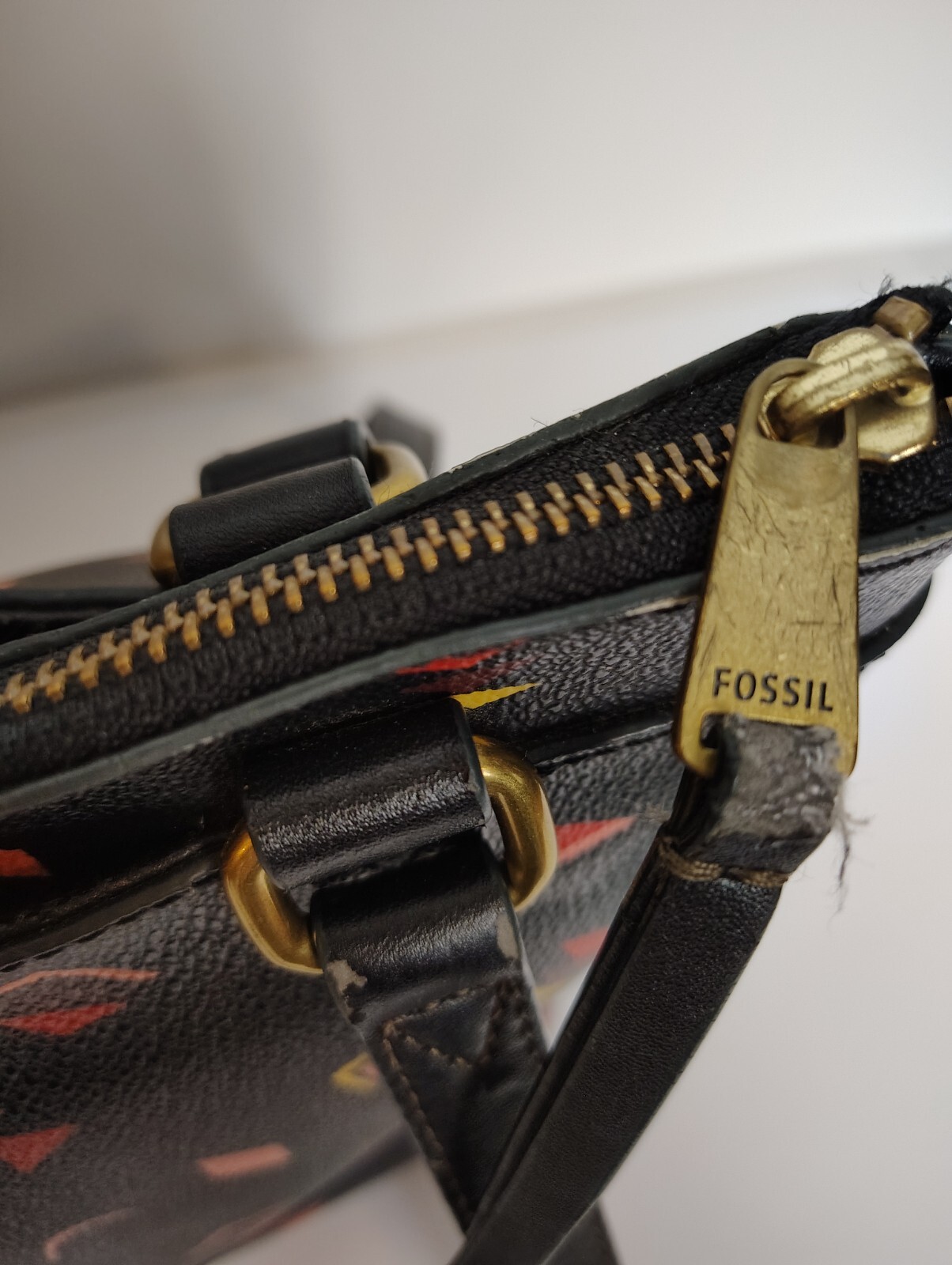 Fossil Crossbody Abstract Triangle Geometric blac… - image 3