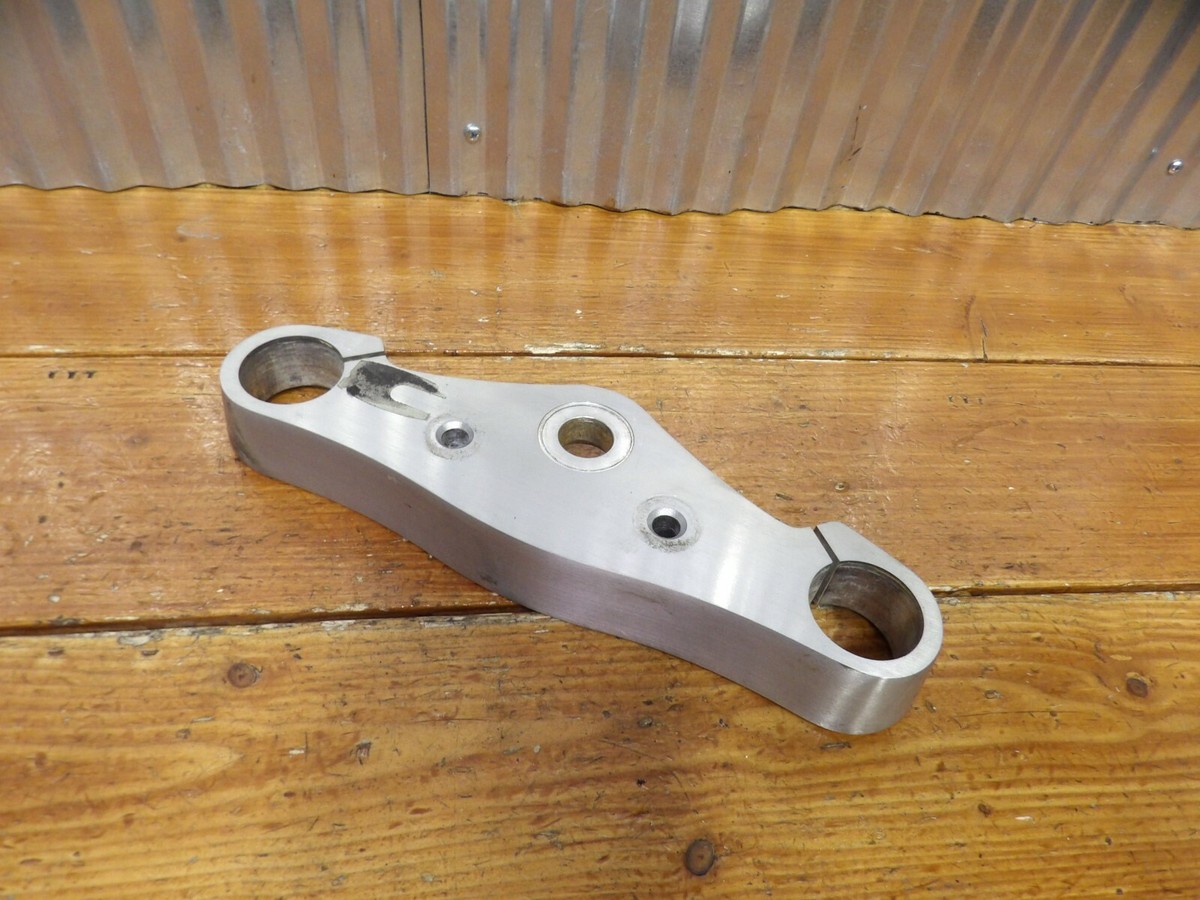 06-20 Kawasaki Vulcan Classic VN900 B/D UPPER TRIPLE TREE