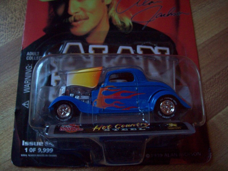 ALAN JACKSON ISSUE #42 HOT COUNTRY STEEL DIE CAST CAR HOOD OPEN 1 of 9999