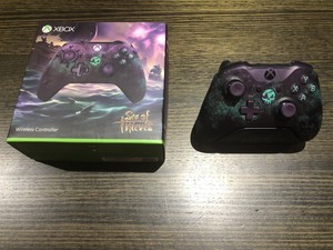 Point De Vente Xbox Sea Of Thieves Controller Stand Rare Opened Never Used 2 Produits Reserves Akademiamomentum Al