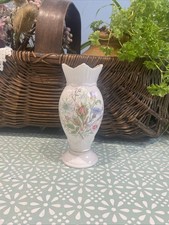Vintage Aynsley Wild Tudor Vase 17 Cm Bnwt Charming