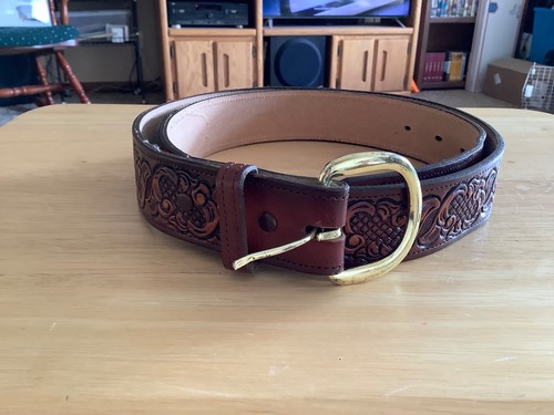 WRIGHT Tooled LEATHER BELT Brown Cowboy Western Yellowstone #10269 Size 40 USA