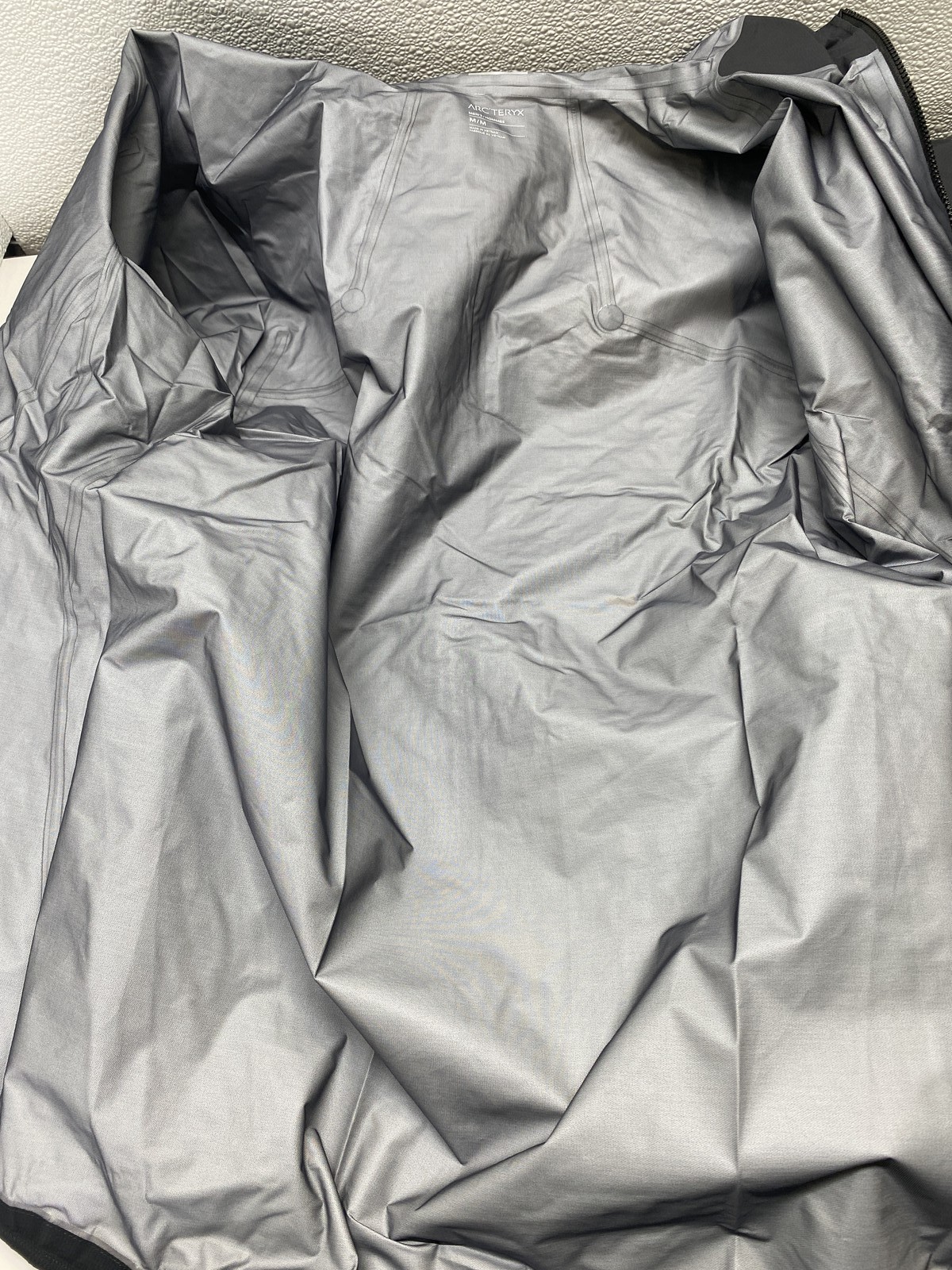 Arc'teryx Mens Norvan Shell Lightweight Jacket Size M Graphite, Black thumbnail 14