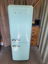 LOVELY PASTEL GREEN  Smeg Fab32.Full Warranty. Hinged On RIGHT.