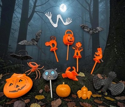 15 Vtg Halloween Plastic Clicker Cupcake Picks Cake Decorating  Rings Decor READ