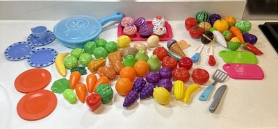 Großes Konvolut Kunststoff Spielfutter Obst Gemüse, Kuchen Set, Pfanne, Scheibenschnitt Hacken