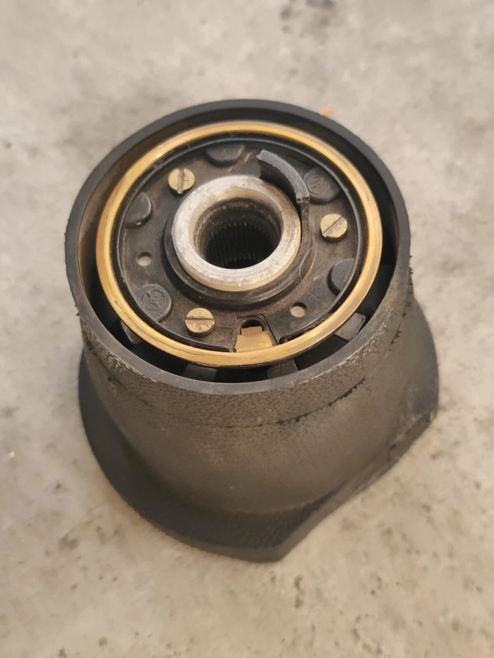 VICTOR Steering wheel hub for Porsche 924 944 924S - Good Condition  - image 4 of 4