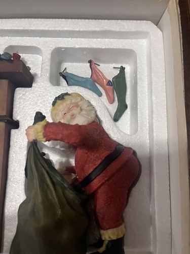 VTG 1987 Hallmark Gold Crown Filling the Stockings Santa Figurine Xmas Set Lt Ed - Picture 8 of 13