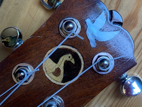 G.Clark Handmade Concert Ukulele Made in UK (100 Year Old Wood) - Picture 8 of 22
