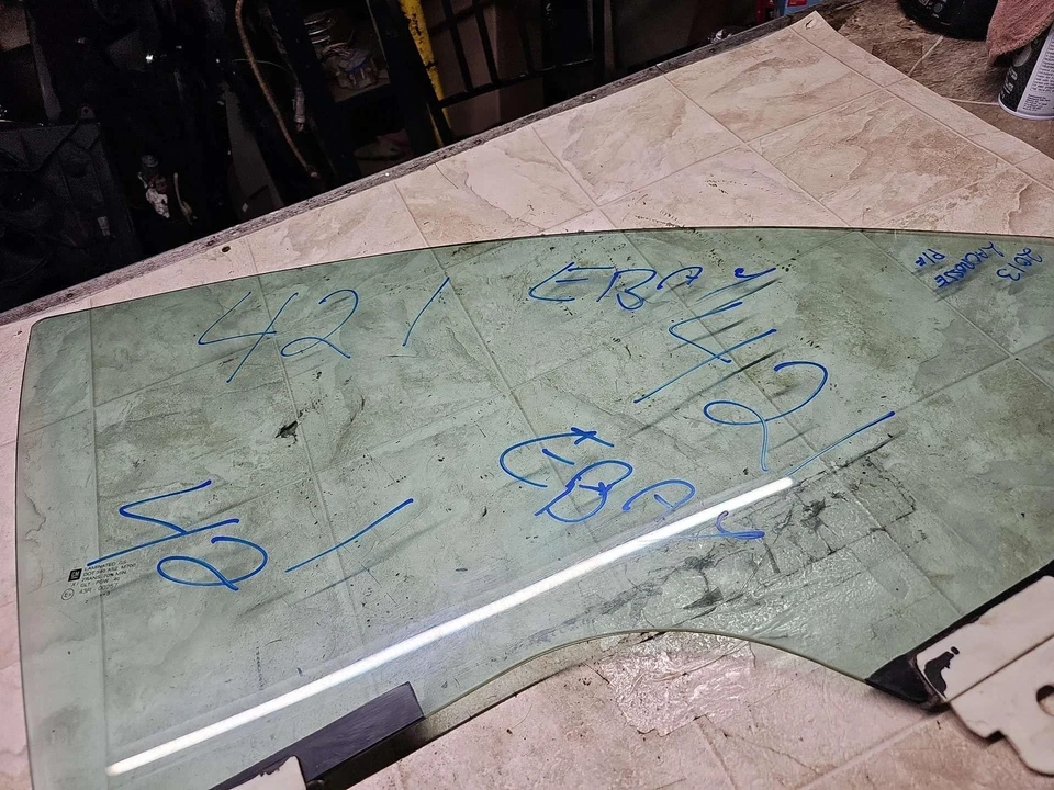 Buick Lacrosse 10 Allure 2010-2016 puerta del pasajero delantero derecho ventana cristal Foto 2 de 4