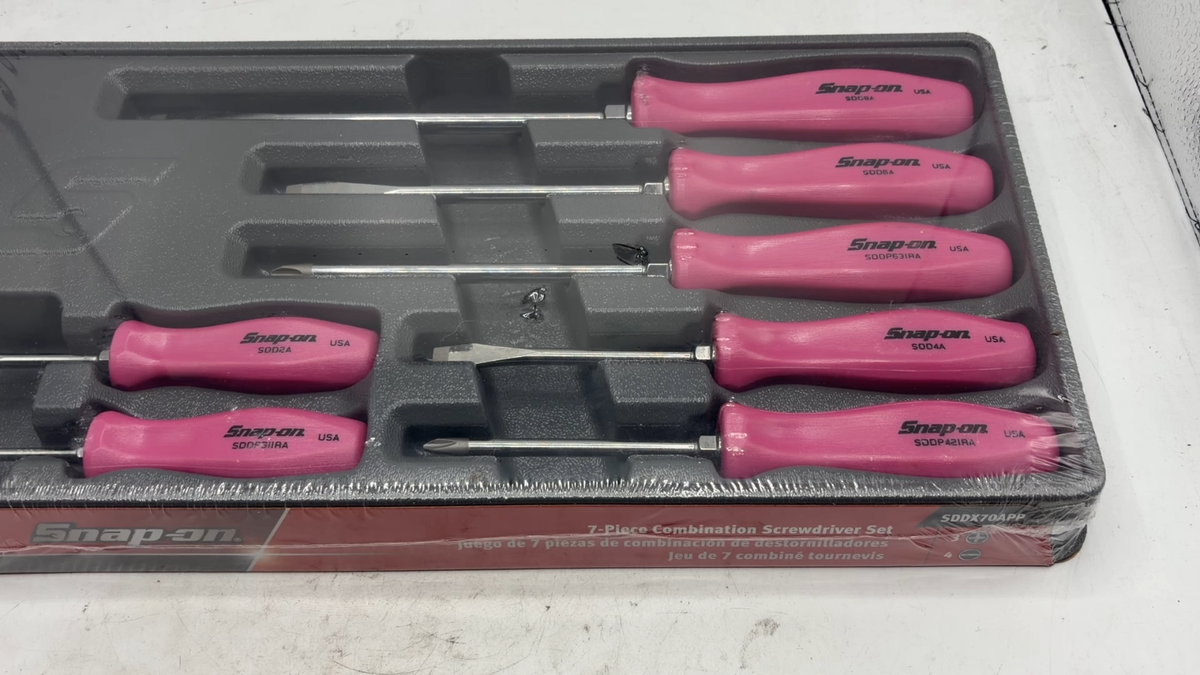 Snap On Tools Pink Hard Handle Combination Screwdriver Set