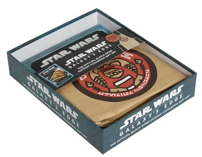 Star Wars: Galaxy's Edge Gift Set Official Black Spire Outpost Cookbook & Apron