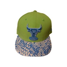 NEW ERA 9FIFTY CHICAGO BULLS HAT NWOT- RARE Strapback- Lime Green/Blue