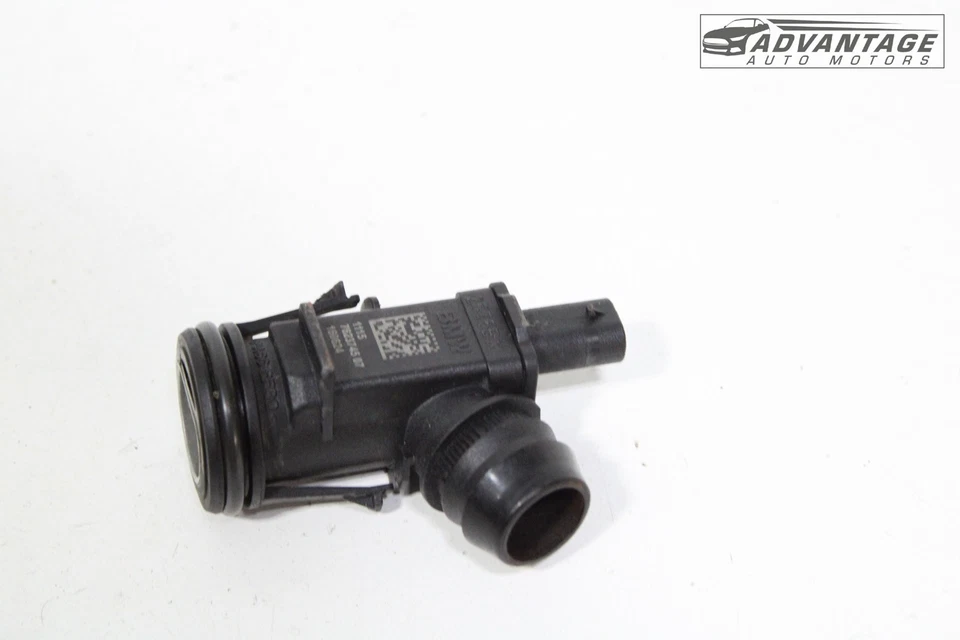 2017-2019 BMW 330I F30 CRANKCASE BREATHER VENTILATION HOSE TUBE CONNECTOR OEM - Image 3 of 4